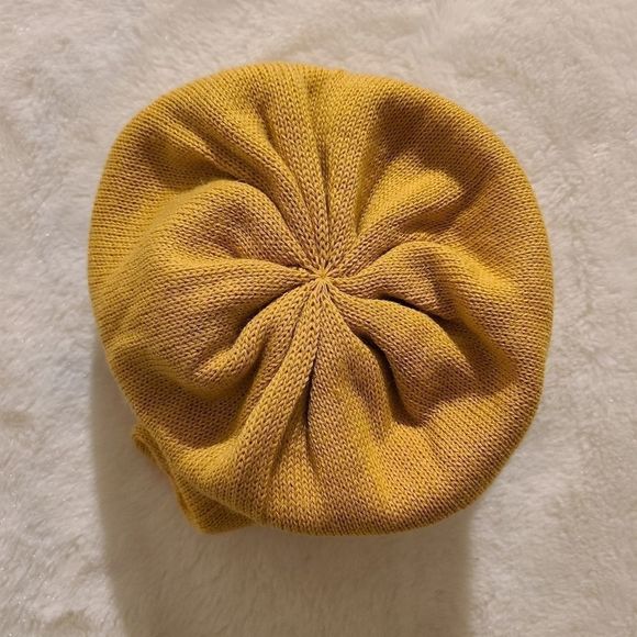 Beanie  - Picture 3 of 7